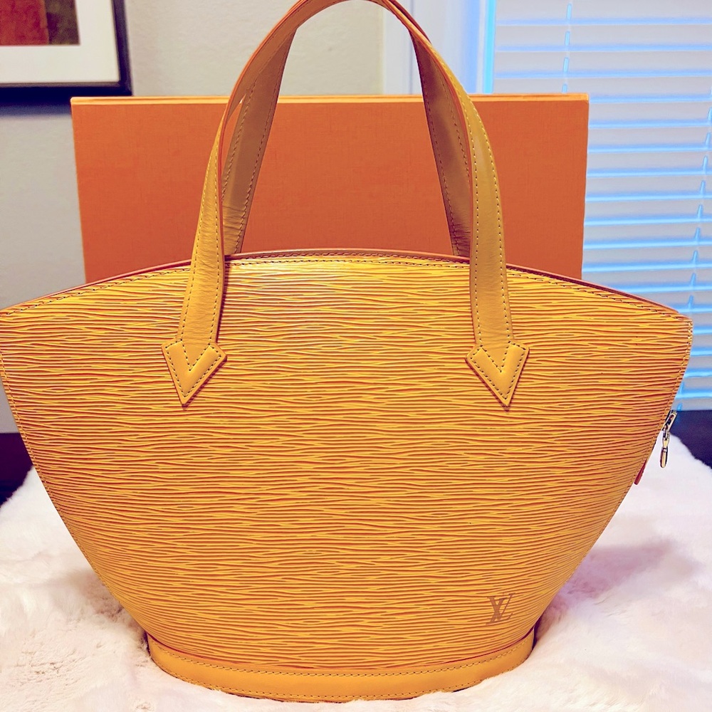 Louis Vuitton St Jacques